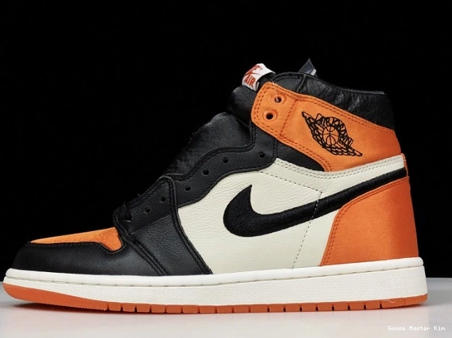 Jordan Shattered Satin Retro AV3725-010 Womens Air 1 Backboard 0810